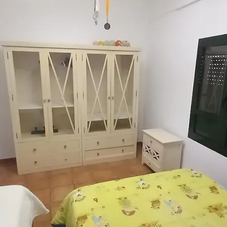 Exclusivo Chalet Con Piscina Junto A Centro Comercial, Posibilidad De Cama Supletoria Adicional Piscina Disponible Hasta 15 De Septiembre *