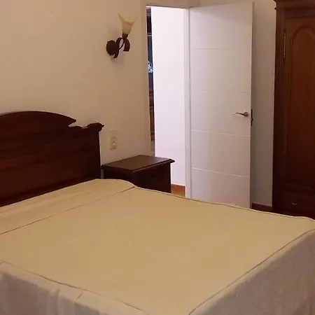 Holiday home Exclusivo Chalet Con Piscina Junto A Centro Comercial, Posibilidad De Cama Supletoria Adicional Piscina Disponible Hasta 15 De Septiembre Alcala de Guadaira