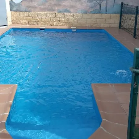 Exclusivo Chalet Con Piscina Junto A Centro Comercial, Posibilidad De Cama Supletoria Adicional Piscina Disponible Hasta 15 De Septiembre Holiday home *